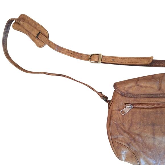 Wilsons Crossbody Bag Distressed Leather Brown Small Medium Size 8" x 9" - Picture 3 of 16